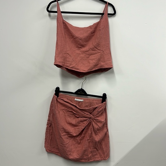 Abercrombie & Fitch Dresses & Skirts - Abercrombie & Fitch rose pink 2 piece skirt set linen L